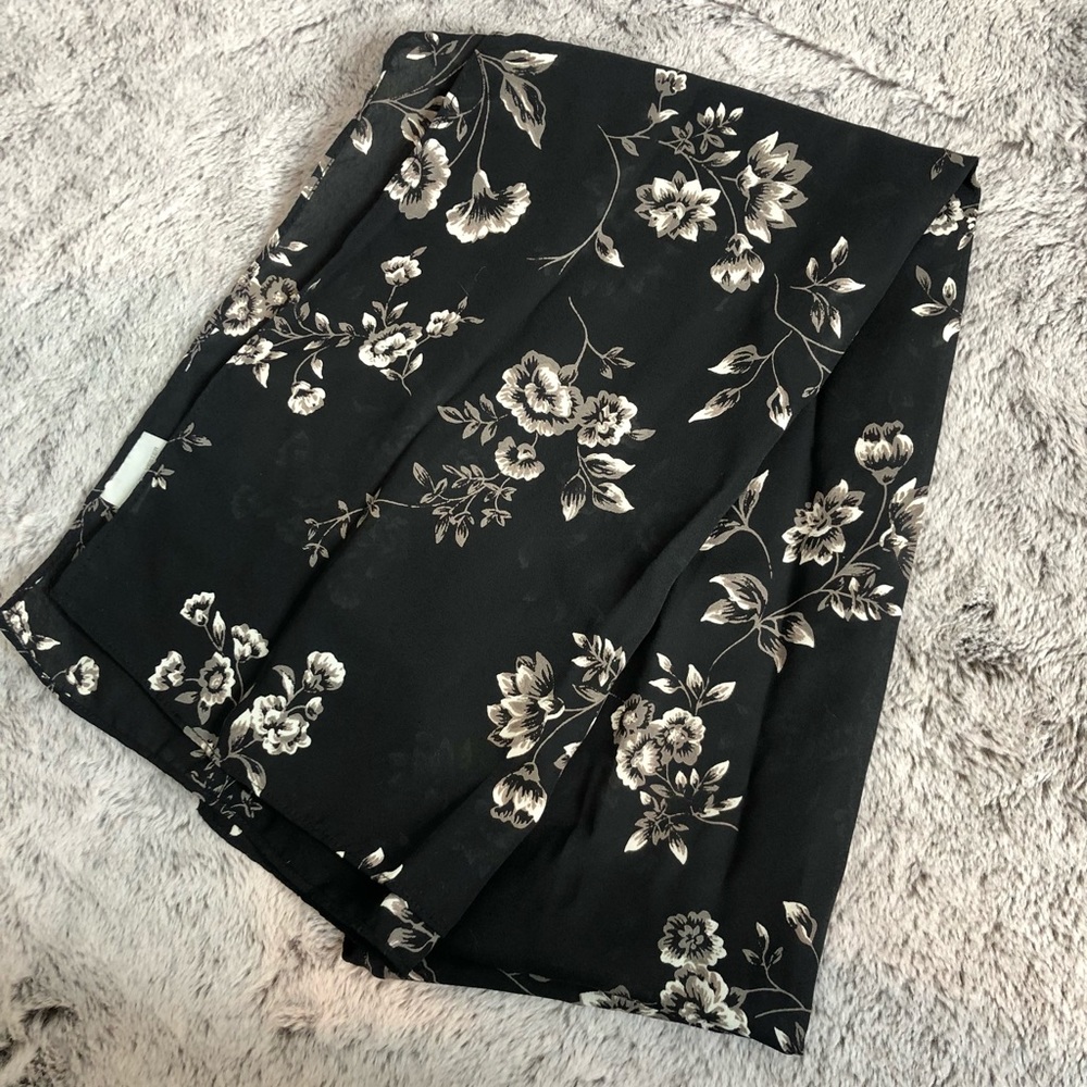 Valerie Stevens Korean Black Floral Dress Scarf